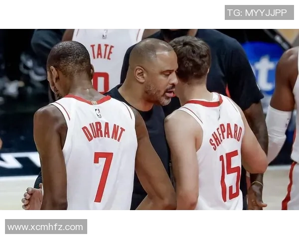 休斯敦火箭与灰熊激战正酣球迷期待精彩对决与精彩瞬间