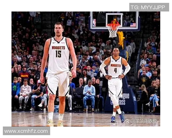 勇士与快船激战NBA15赛季经典对决回顾与精彩瞬间分析